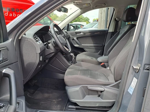 Volkswagen Tiguan - Afbeelding 28 van 30
