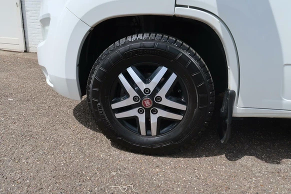 Chausson 757 SPECIAL EDITION | KEURIGE STAAT | 2X ZONNEPANEEL | 150PK - Afbeelding 23 van 29