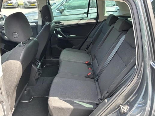 Volkswagen Tiguan - Afbeelding 22 van 30
