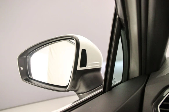 Volkswagen Tiguan - Afbeelding 17 van 30
