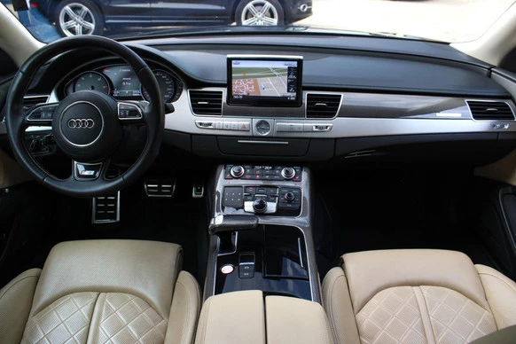Audi S8 - Afbeelding 8 van 24