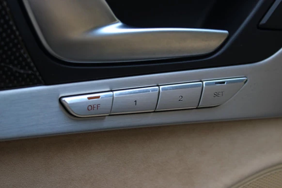 Audi S8 - Afbeelding 12 van 24