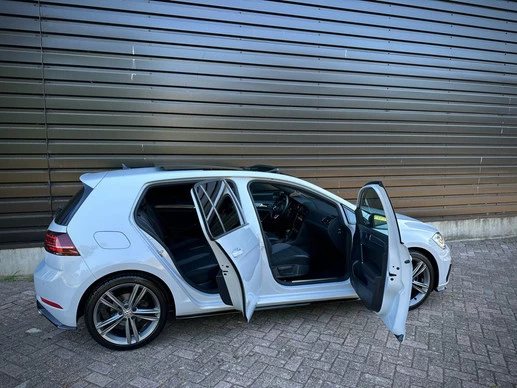 Volkswagen Golf - Afbeelding 15 van 30