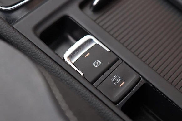 Volkswagen Golf - Afbeelding 25 van 30