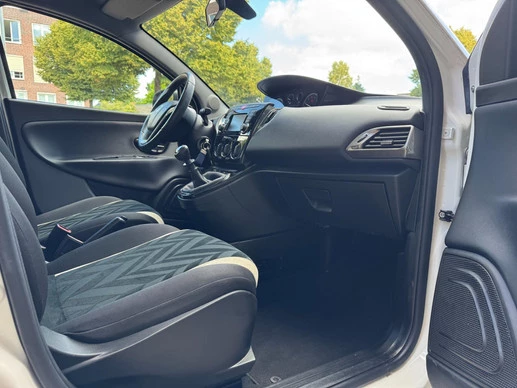 Lancia Ypsilon - Afbeelding 5 van 26