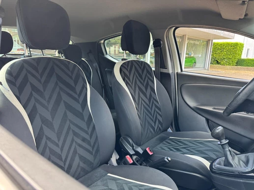 Lancia Ypsilon - Afbeelding 11 van 26