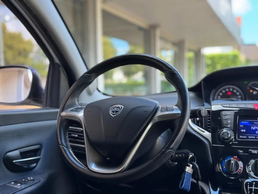Lancia Ypsilon - Afbeelding 16 van 26