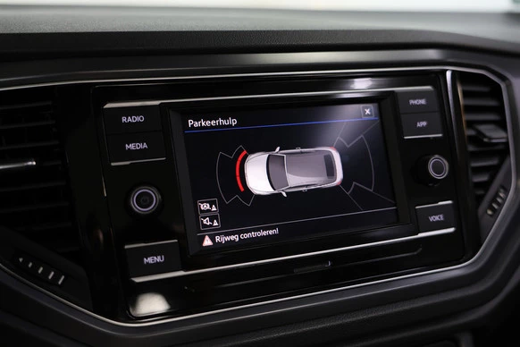 Volkswagen T-Roc - Afbeelding 18 van 25