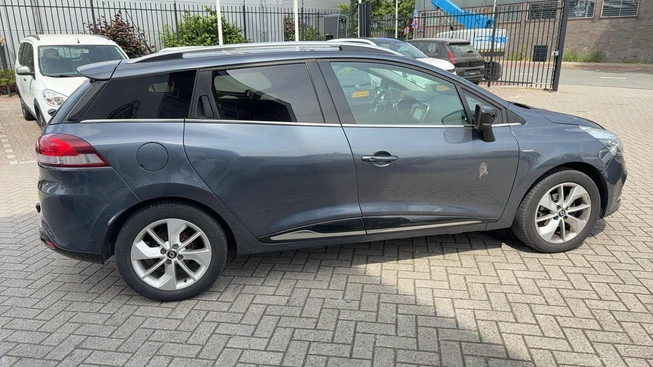 Renault Clio - Afbeelding 1 van 27