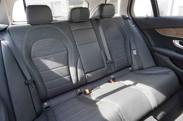 Mercedes-Benz C-Klasse - Afbeelding 18 van 21