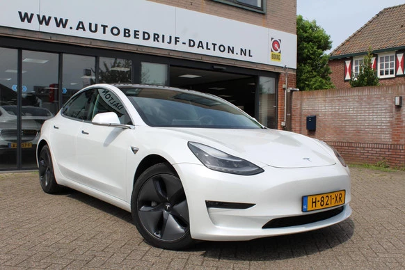 Tesla Model 3 - Afbeelding 1 van 12