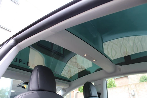 Tesla Model 3 - Afbeelding 7 van 12