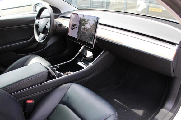 Tesla Model 3 - Afbeelding 10 van 12