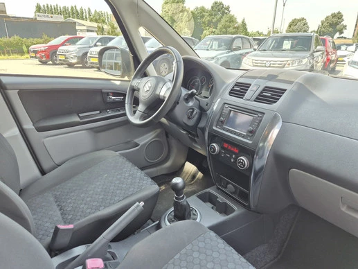 Suzuki SX4 - Afbeelding 9 van 15