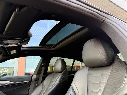 BMW 8 Serie - Afbeelding 12 van 30