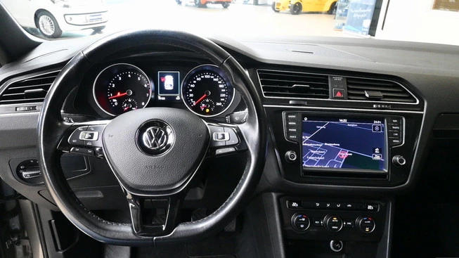Volkswagen Tiguan - Afbeelding 9 van 30