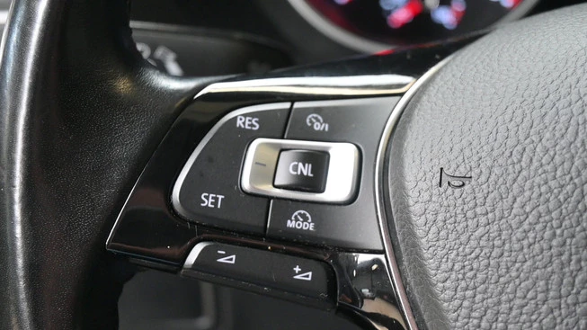 Volkswagen Tiguan - Afbeelding 12 van 30