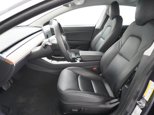 Tesla Model 3 - Afbeelding 9 van 30