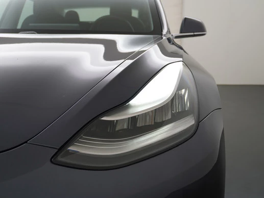 Tesla Model 3 - Afbeelding 21 van 30