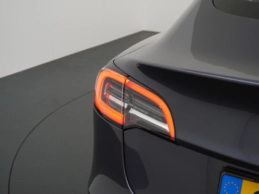 Tesla Model 3 - Afbeelding 22 van 30