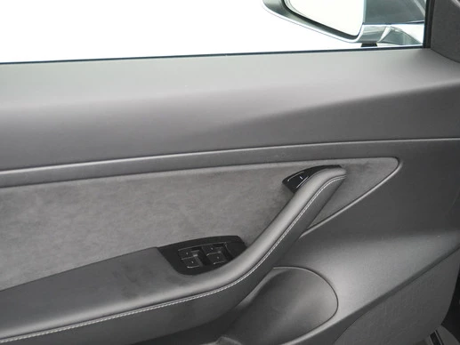 Tesla Model 3 - Afbeelding 24 van 30