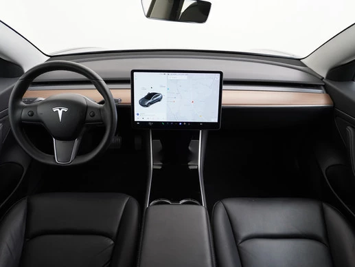 Tesla Model 3 - Afbeelding 27 van 30
