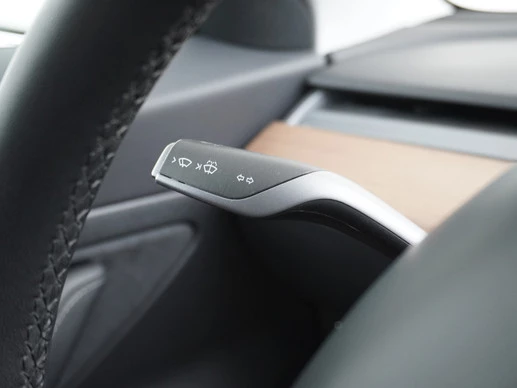 Tesla Model 3 - Afbeelding 28 van 30