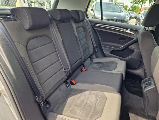Volkswagen Golf - Afbeelding 14 van 29