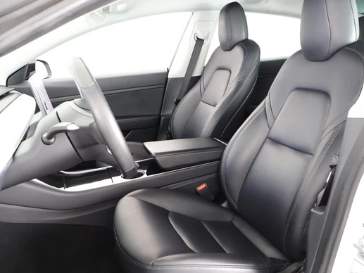 Tesla Model 3 - Afbeelding 13 van 28
