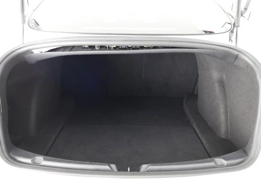 Tesla Model 3 - Afbeelding 15 van 28