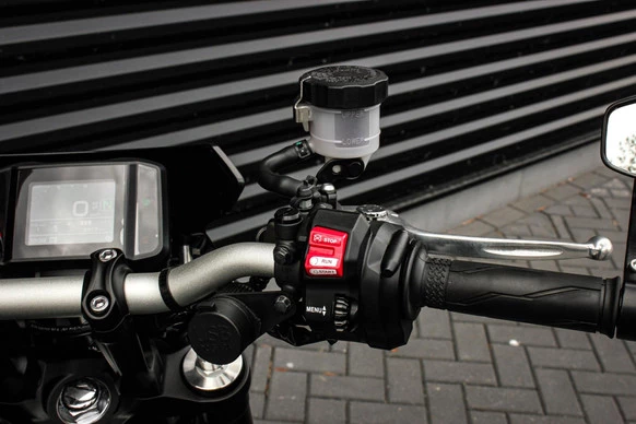 Yamaha MT 09 - Afbeelding 12 van 24