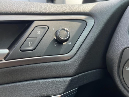 Volkswagen Golf - Afbeelding 16 van 30
