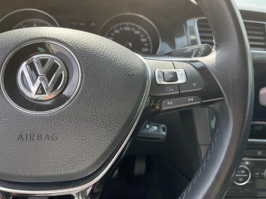 Volkswagen Golf - Afbeelding 22 van 30