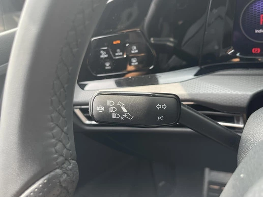 Volkswagen Golf - Afbeelding 13 van 30