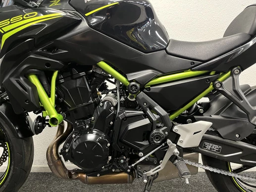 Kawasaki Z650 - Afbeelding 17 van 22