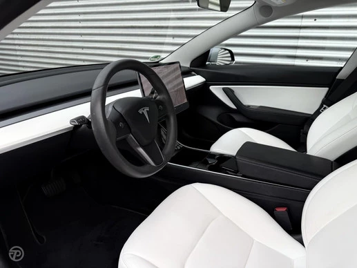 Tesla Model 3 - Afbeelding 8 van 28