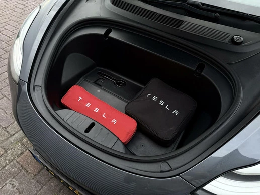 Tesla Model 3 - Afbeelding 24 van 28