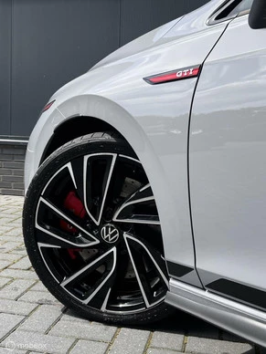 Volkswagen Golf - Afbeelding 26 van 30