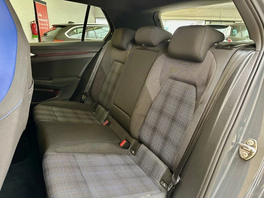 Volkswagen Golf - Afbeelding 28 van 30