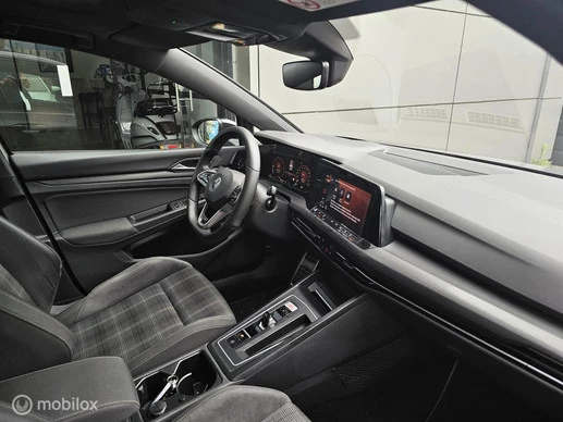 Volkswagen Golf - Afbeelding 16 van 30