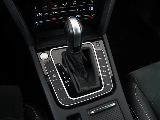 Volkswagen Passat - Afbeelding 10 van 30