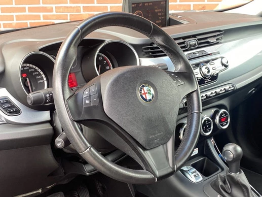 Alfa Romeo Giulietta - Afbeelding 10 van 26
