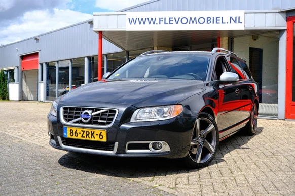 Volvo V70 - Afbeelding 1 van 30
