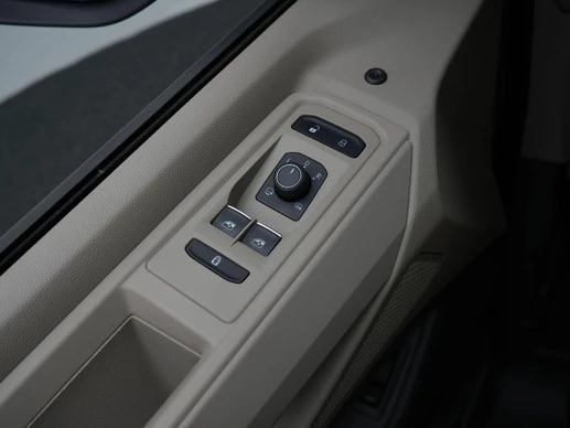 Volkswagen Multivan - Afbeelding 28 van 30