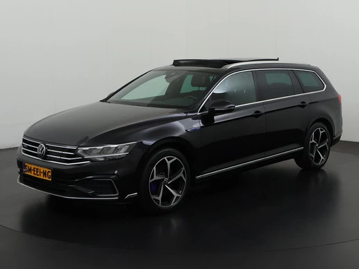 Volkswagen Passat - Afbeelding 1 van 30