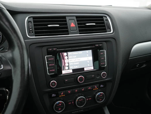 Volkswagen Jetta - Afbeelding 16 van 30