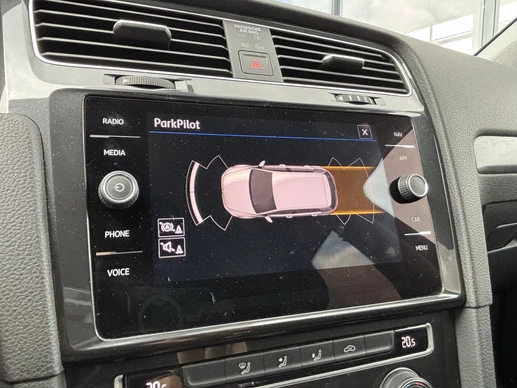 Volkswagen Golf - Afbeelding 20 van 26