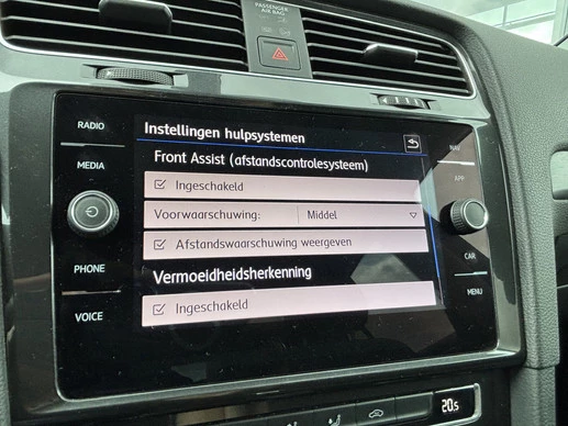 Volkswagen Golf - Afbeelding 22 van 26