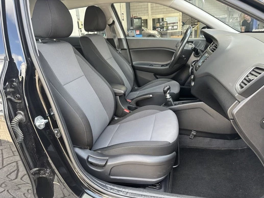 Hyundai i20 - Afbeelding 28 van 30