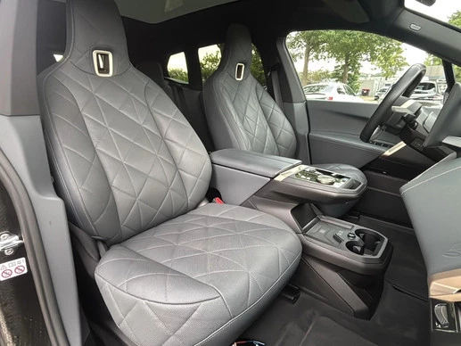 BMW iX - Afbeelding 17 van 30